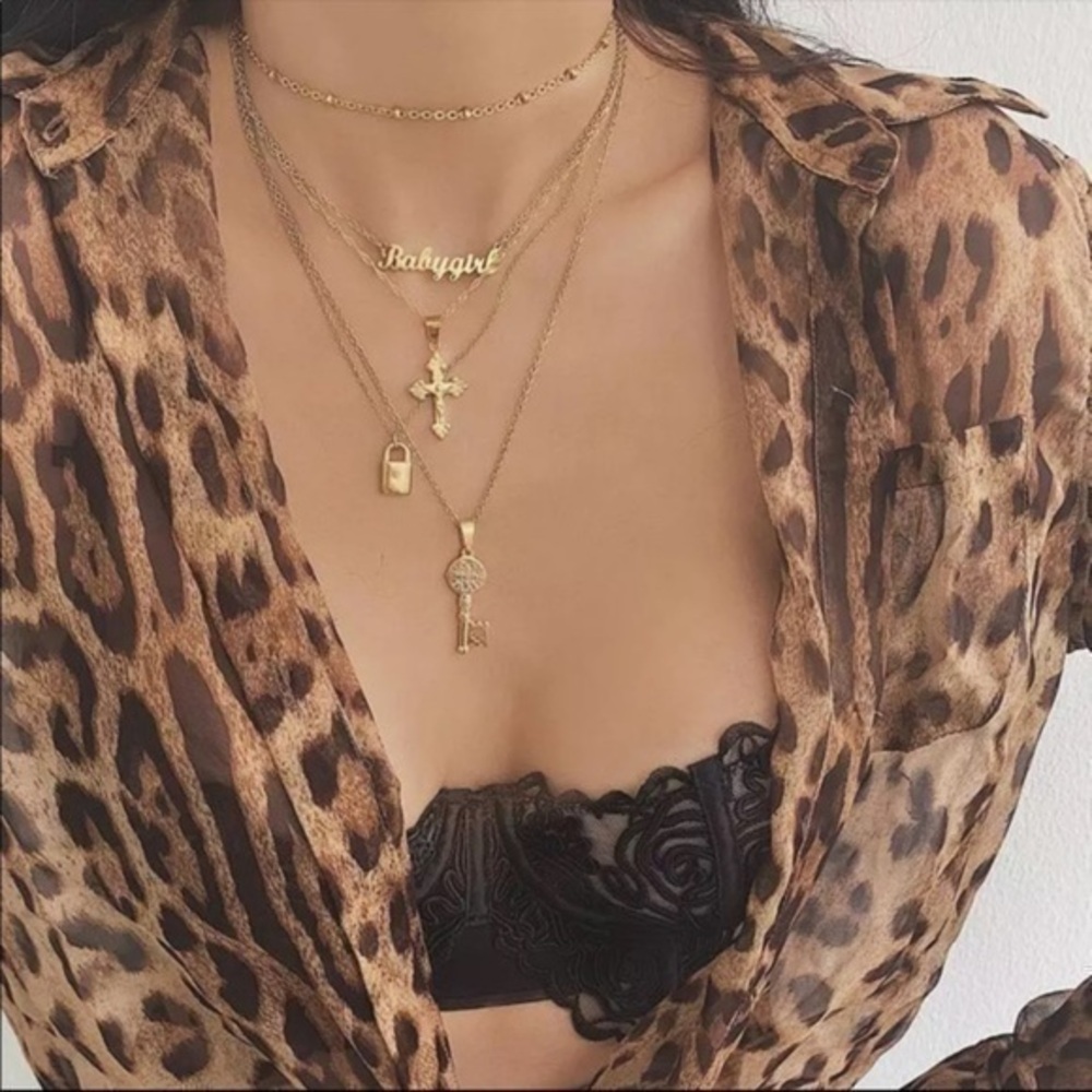 3/$30 ❤️ Layered Bohemian Style Necklace